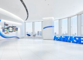 Asahi Kasei Microdevices Holds IEEE Milestone Commemoration Ceremony in Nobeoka IEEE Milestone Commemoration Ceremony